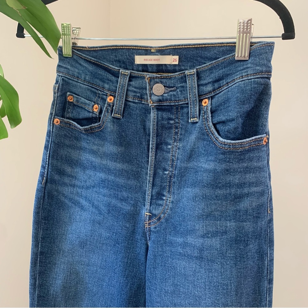 Levis Ribcage Bootcut Jeans - Picture 2 of 4